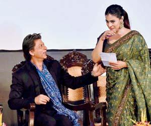 Amitabh Bachchan, Shah Rukh Khan and Kajol in festive mode in Kolkata