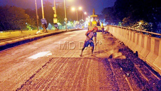 The north-bound arm of the flyover was shut for motorists after resurfacing work began last night. Pic/Sayyed Sameer Abedi