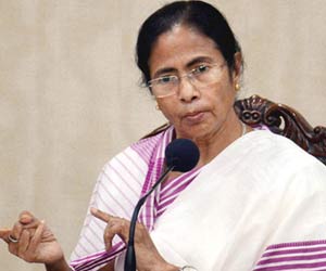 'Mamata Banerjee cares for Mukesh Ambani, not for those dying from dengue'