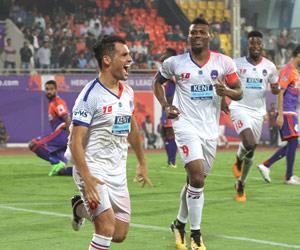 ISL 2017: Second-half push helps Delhi Dynamos pip Pune City 3-2