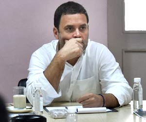 Rahul Gandhi sees 'Congress tsunami' in Gujarat, urges party to respect Modi's o