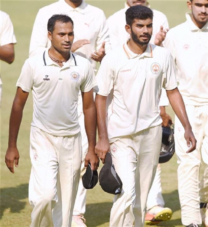 Mumbai collapse against pacers Sheth, Meriwala in 500th game