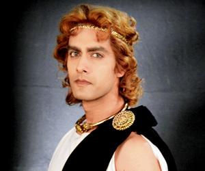 Rohit Purohit dyes hair light brown to get Alexander role right in show Porus
