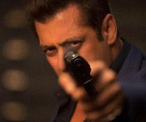 Salman Khan to promote Race 3 with Jacqueline Fernandez in Bigg Boss 11