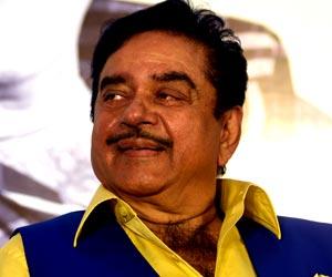 Shatrughan Sinha questions Narendra Modi's 'unbelievable' tales about opponents