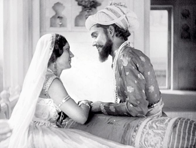 Selima (Enakshi Rama Rao) and Shah Jahan (Charu Roy), in Shiraz. Pic/BFI
