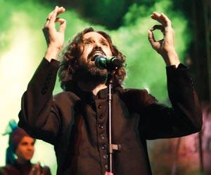 Watch musician Shye Ben Tsur perform traditional Sufi qawwali in Hebrew way