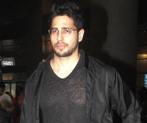 Ayushmann Khurrana to replace Sidharth Malhotra in a comedy film?