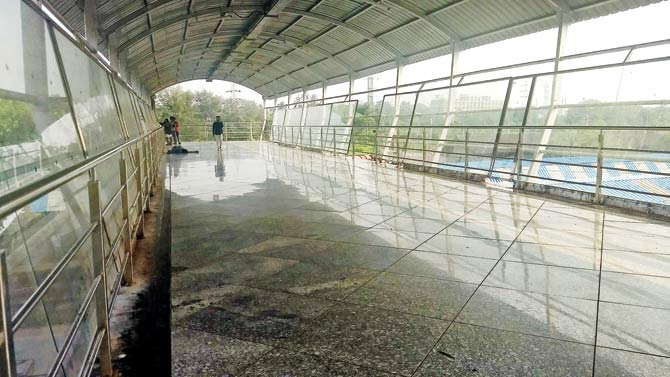 The swanky FOB with glass panels, recently constructed at Wadala station, is among the possible design options for new bridges