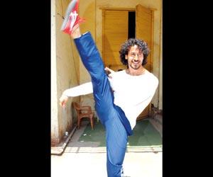 Tiger Shroff's fan tries a 'stupid' stunt; here's what happened next