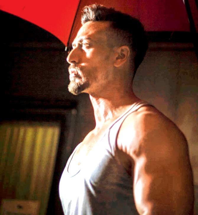 Tiger Shroff gets a new look chops off his curly hair for Baaghi 2
