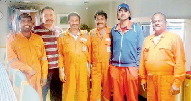 Vijay Kumar (third from left) and Captain Ashish Prabhakar (wearing cap) with the other crew members