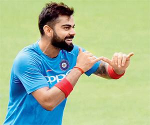 Here's how Virat Kohli celebrated 29th birthday with teammates