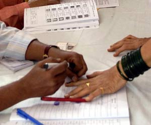 Keen contest on cards in bypoll to 2 Maharashtra LS seats on May 28