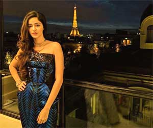 Chunky Pandey's 19-year-old daughter Ananya turns up the heat in Paris
