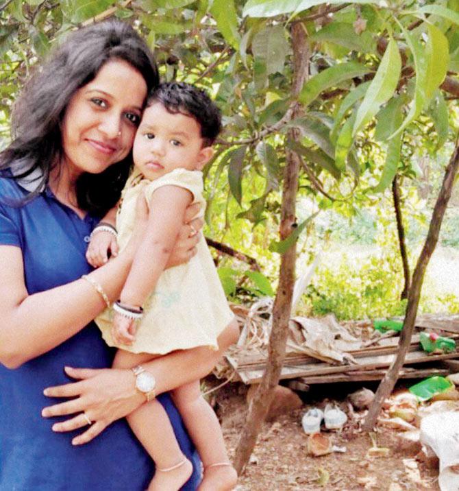 Mahavir International Andheri chairperson Suman Jain with the daughter of the tribal woman who died due to snakebite in July