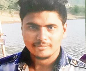Mumbai: Man who set himself ablaze at Vasai cop's office, dies