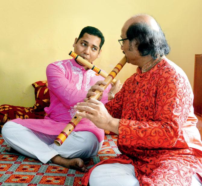 While Siddharth (left) is a dentist, his father Ronu has dedicated his life to the flute. Pic/Falguni Agrawal