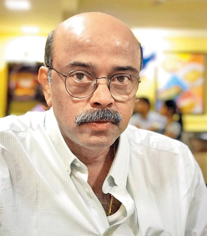 Dr Deepak Amrapurkar