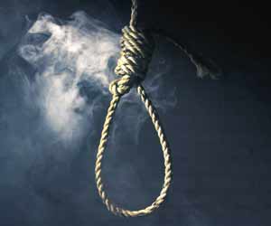 Woman's body found hanging from tree in south Delhi