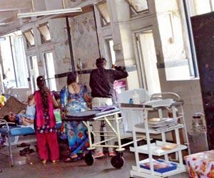 Mumbai: Dilapidated Mulund hospital operational despite BMC notice