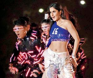ISL 2017: Salman Khan, Katrina Kaif rock and roll at glittering opening ceremony