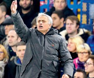 EPL Aftermath: You want me to chase him, asks Jose after Conte's handshake snub