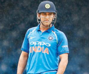 IND vs NZ T20I: Pressure mounts on Dhoni's batting position after 2nd match loss