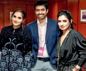Sania Mirza and Mithali Raj show off their stunning side in this photo