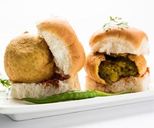 Food experts say why Mumbai is a hub of street food that suits palates, wallets