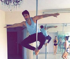 Varun Dhawan is inspired by Jacqueline Fernandez to take up pole-dancing