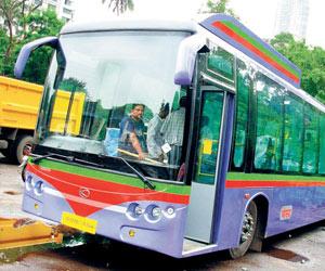 High tech, AC buses meant to run between BKC and Kurla, gather dust in BEST lot 