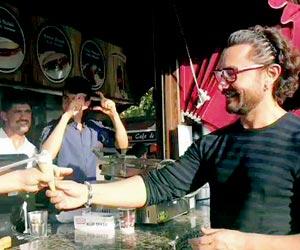 Aamir Khan gets tricked by ice cream vendor, video goes viral