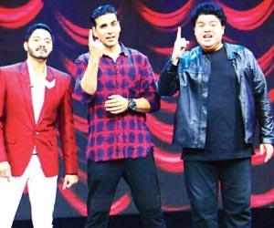 Shreyas Talpade and Sajid Khan on sets of 'The Great Indian Laughter Challenge'