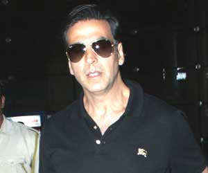 Rajnath Singh appreciates Akshay Kumar for supporting families of Indian soldier