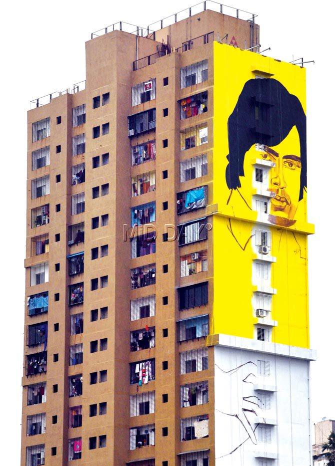 Artist Ranjit Dahiya is in the midst of painting a 230-foot-mural of Amitabh Bachchan