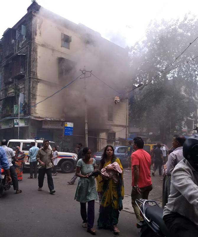 Minor fire at BDD chawl in Worli, none hurt