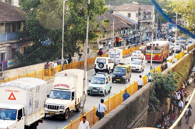 With a rapid rise in corporate houses in the area and also due to its narrow width, Carol Bridge is jammed most of the time. File pic