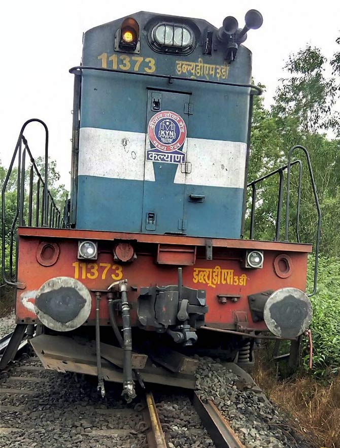 Engine of Ernakulam-LTT Duronto Express derails between Sawantwadi Road and Zarap stations on the Konkan Railway, in Sawantwadi. Pic/PTI