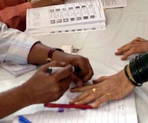 Election Commission to announce dates for Gujarat polls on October 25