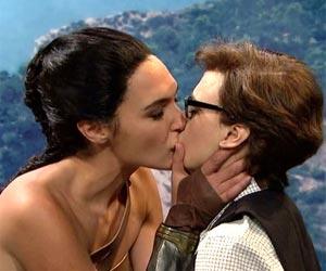 Gal Gadot kisses Kate McKinnon in 'SNL' Wonder Woman skit