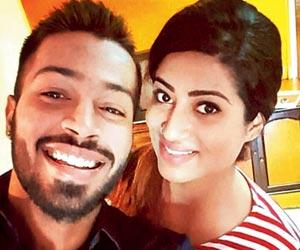 Hardik Pandya clears the air about viral photo with mystery girl