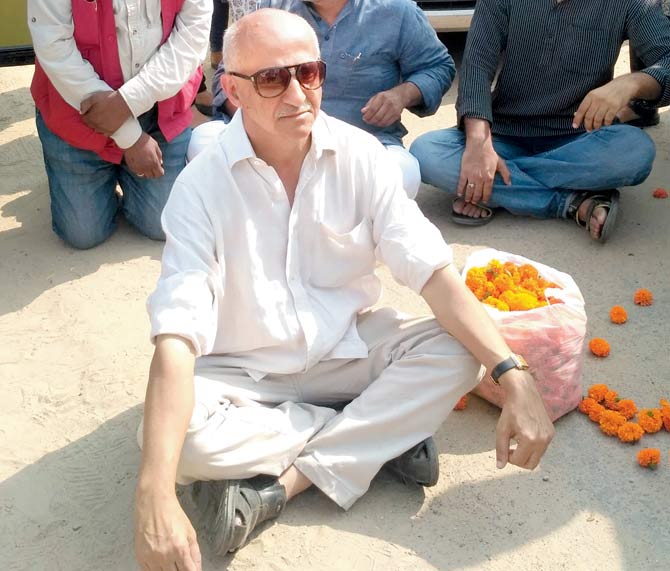 Harsh Mander sits on a dharna at the spot where Pehlu Khan was lynched