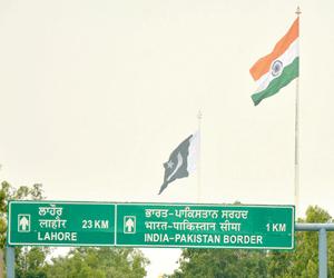 India, Pakistan flag war to continue at Attari-Wagah