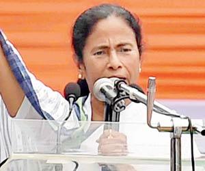 Aadhaar case: Supreme Court asks Mamata to approach as an individual