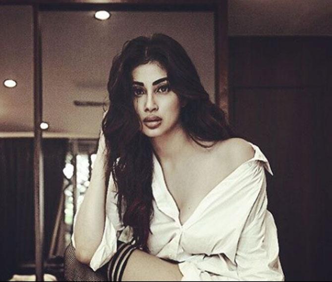 Oh so hot! Mouni Roy looks breathtakingly bold and beautiful in these  pictures