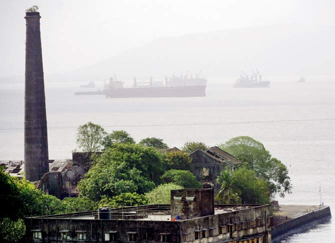 Mukesh Mills, located on prime sea-front land in Colaba, is among the four private mills that are available for redevelopment. File pic