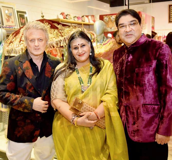 Rohit Bal with friends