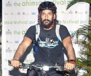 Mumbai cyclist to journey across India to promote the cause of veganism