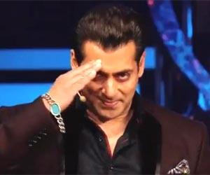 'Bigg Boss 11': Evicted contestant Zubair Khan complains against Salman Khan